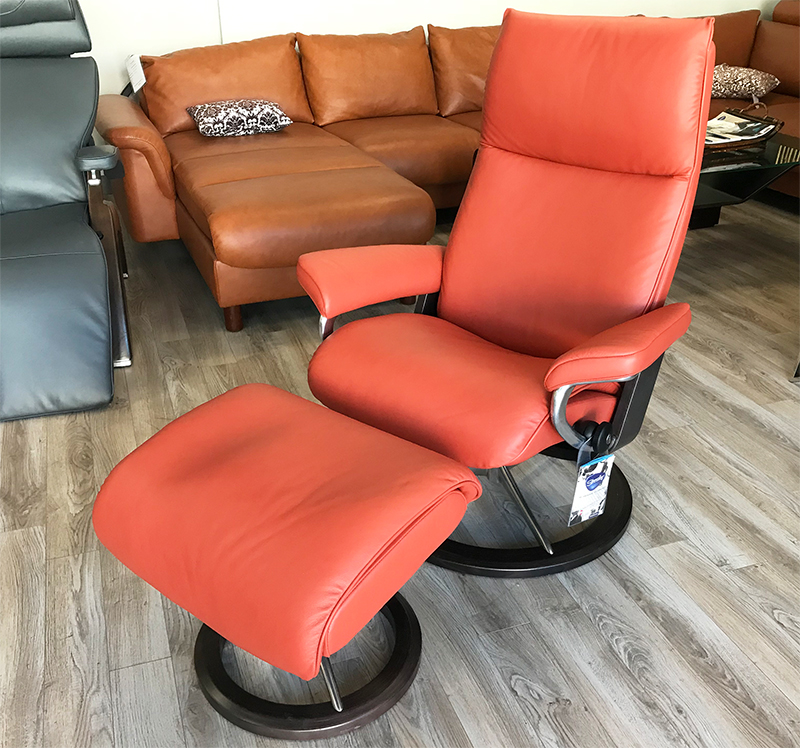 Stressless Aura Signature Wenge Wood Base Recliner Chair and Ottoman in Paloma Henna Leather