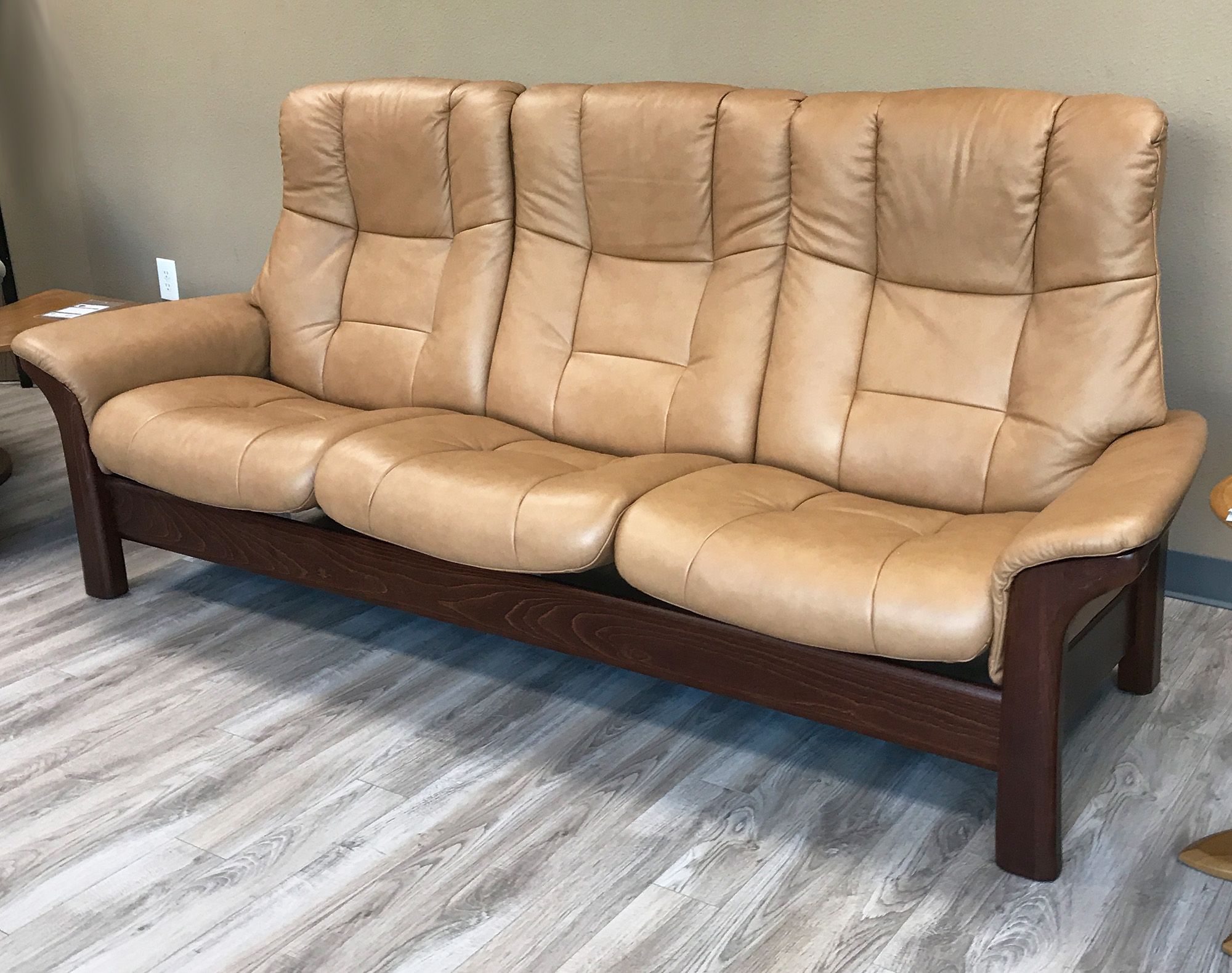 most comfortable high back leather sofa