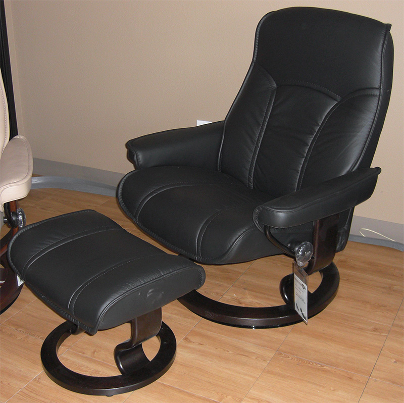 Stressless Governor Paloma Black Leather Recliner Chair and Ottoman by Ekornes