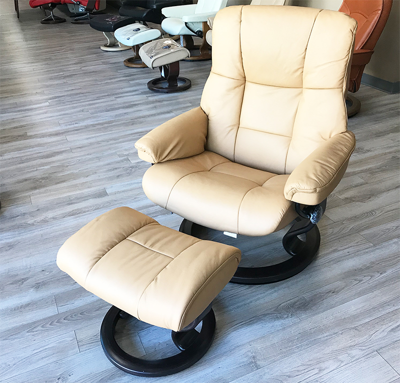 Stressless Mayfair Paloma Pearl Leather Recliner Chair and Ottoman by Ekornes