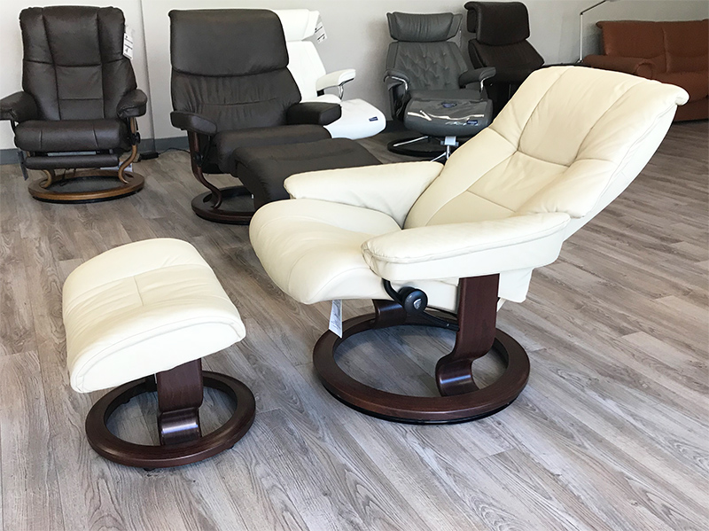 Stressless Mayfair Recliner Chair and Ottoman in Paloma Kitt Leather