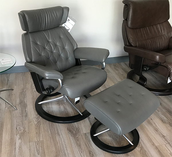 Stressless Skyline Signature Base Paloma Metal Grey Leather Recliner Chair and Ottoman by Ekornes