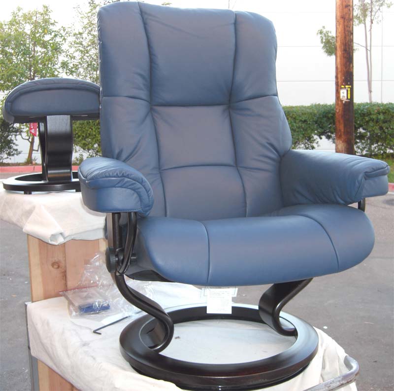 Stressless Chelsea Oxford Blue Leather Recliner Chair and Ottoman by Ekornes