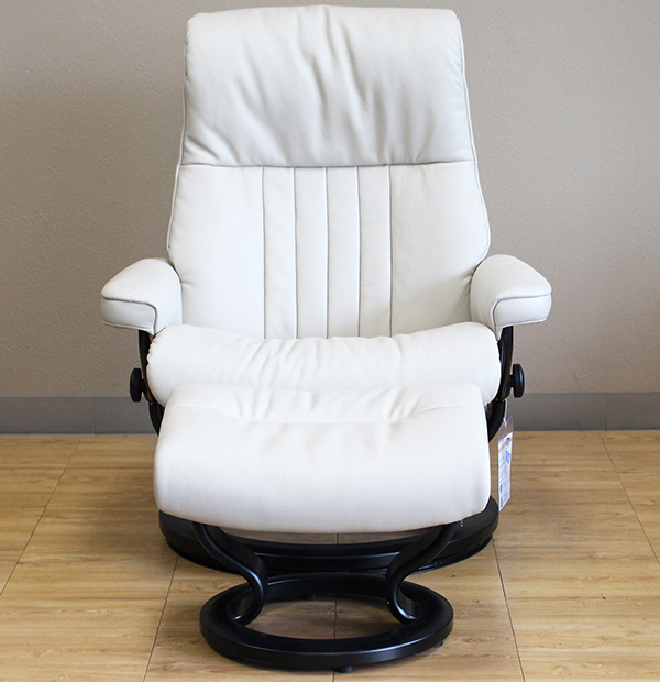 Crown Stressless Cori Vanilla Recliner Chair Leather by Ekornes