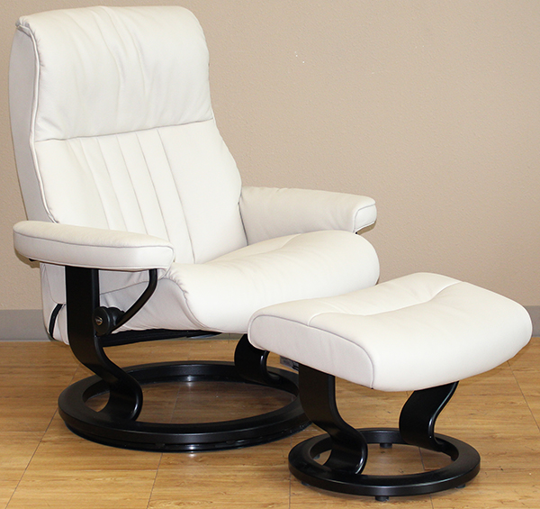 Stressless Crown Cori Vanilla Leather Recliner Chair by Ekornes